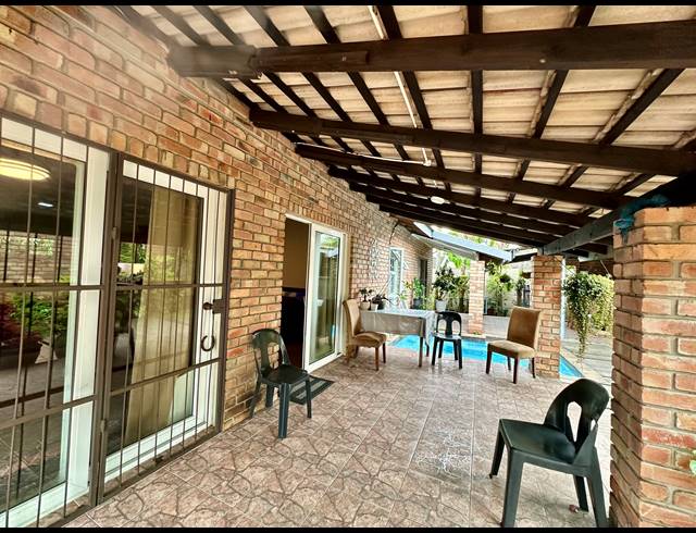3 BEDROOM HOUSE FOR SALE IN BIRDSWOOD